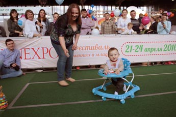 WANEXPO провел конкурс для самых маленьких: «Забег в ходунках».